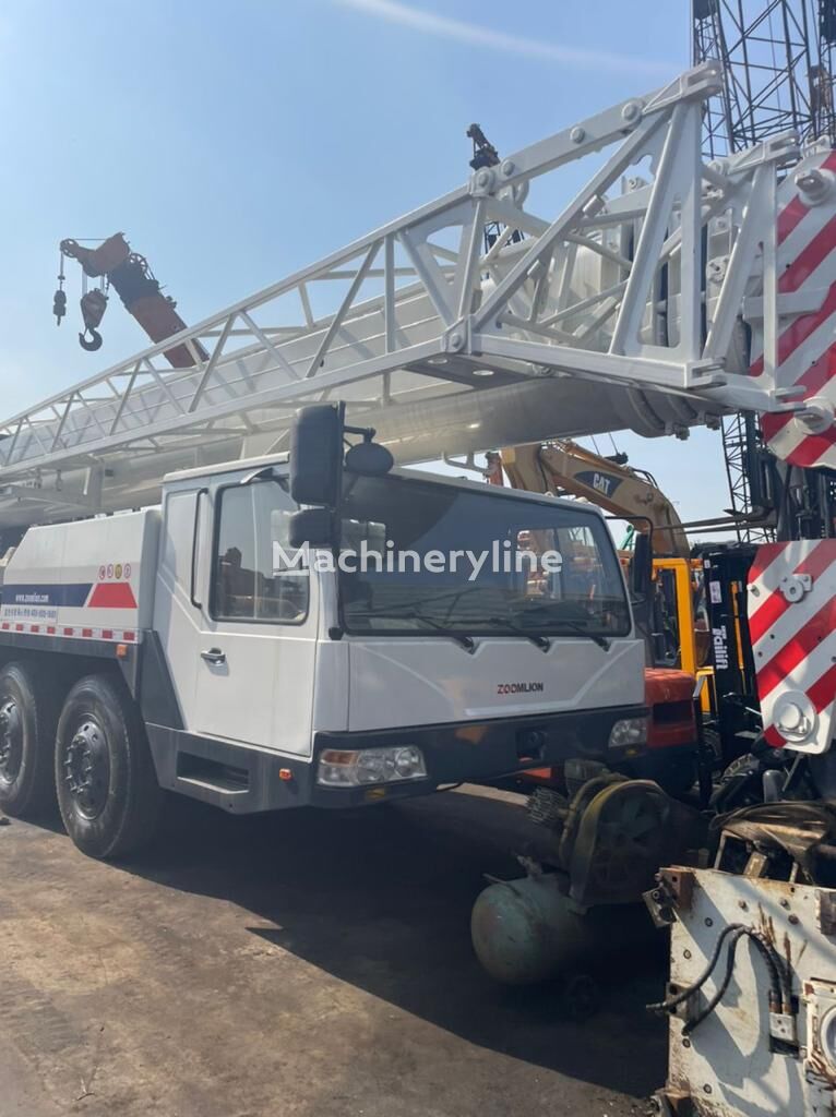 移动式起重机 Zoomlion QY70V 70ton truck crane